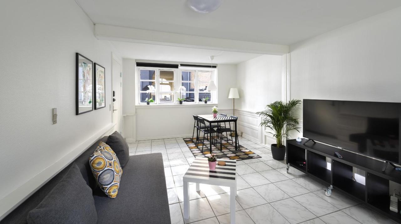 Aday - Apartment Suite 1 Aalborg Center Εξωτερικό φωτογραφία